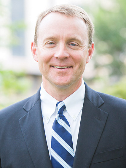 发展副总裁 Marc Erickson