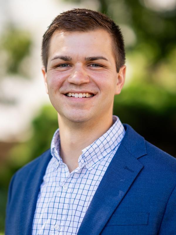 si mitchell - Associate Dean of 学生, Resident Life